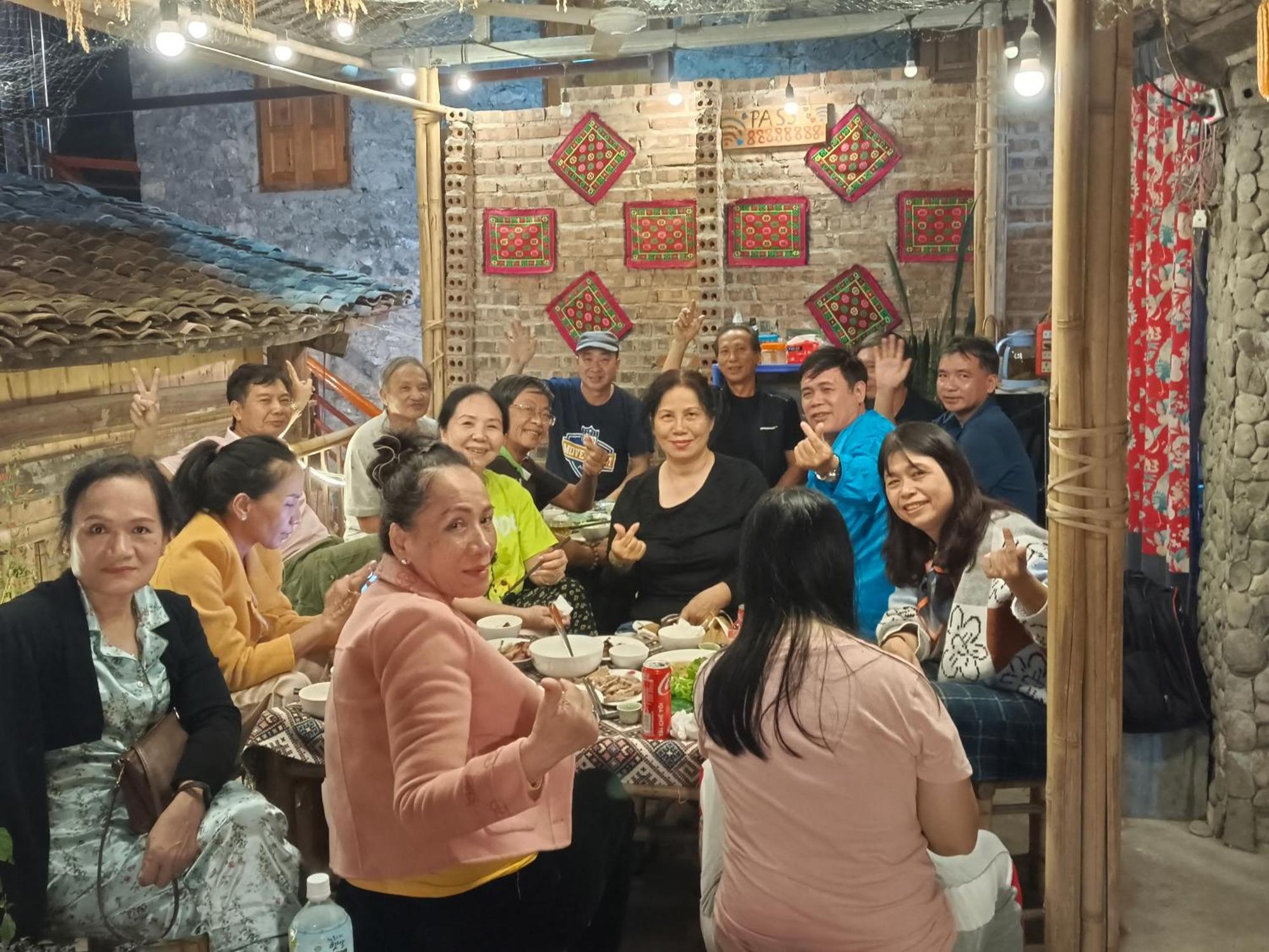Quang Thuan Ban Gioc Homestay กาวบั่ง ภายนอก รูปภาพ